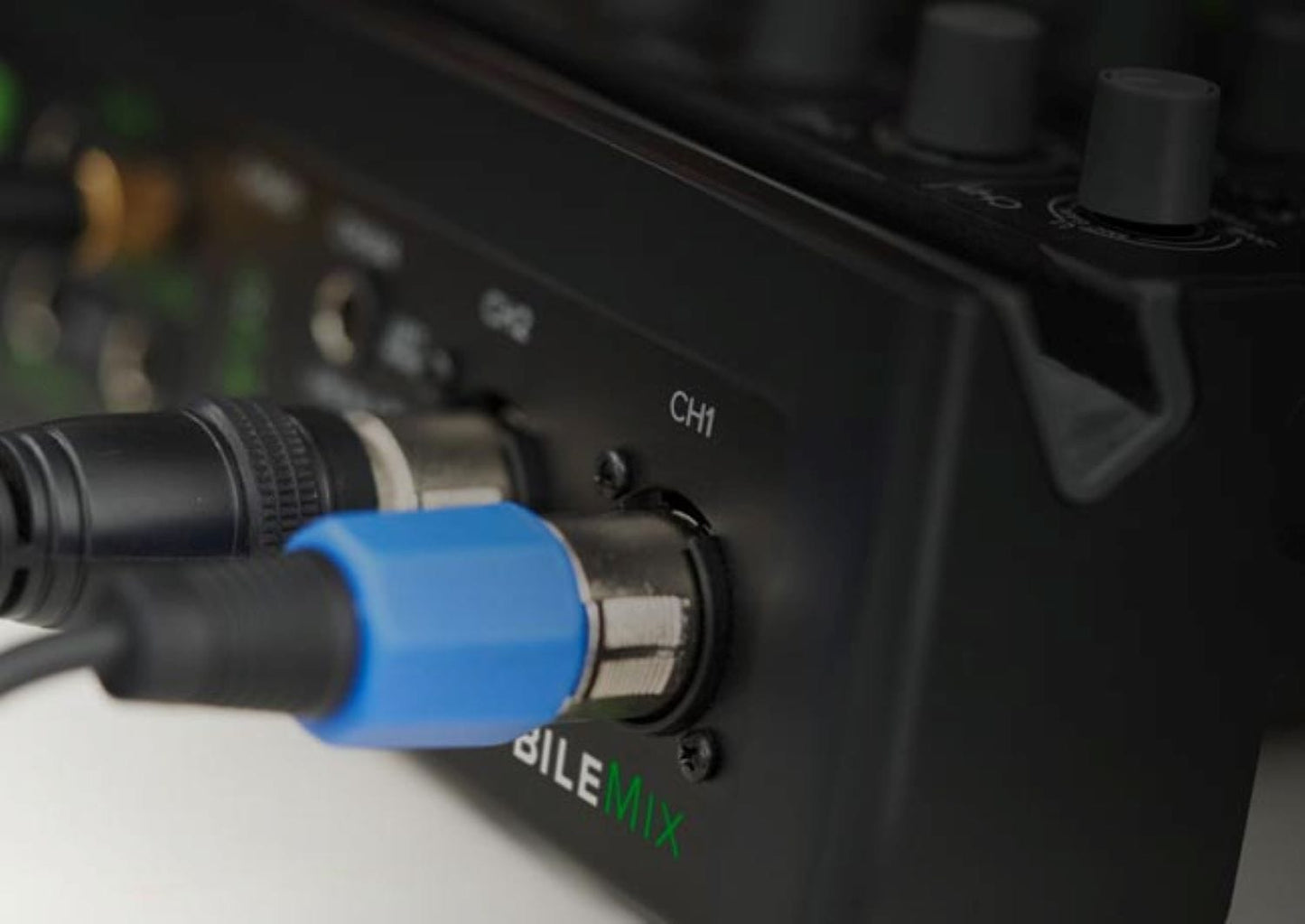 Mackie MobileMix 8-Channel USB-Powerable Mixer for A/V Production/Live Sound/Streaming